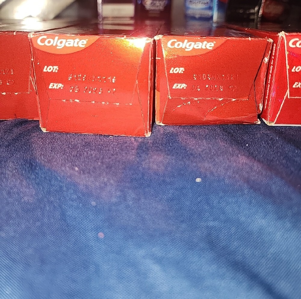 8 bulk Optic White Toothpaste - Red Packaging - Picture 3 of 5
